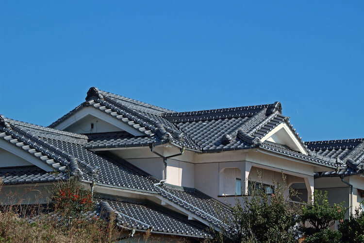 瓦屋根の家