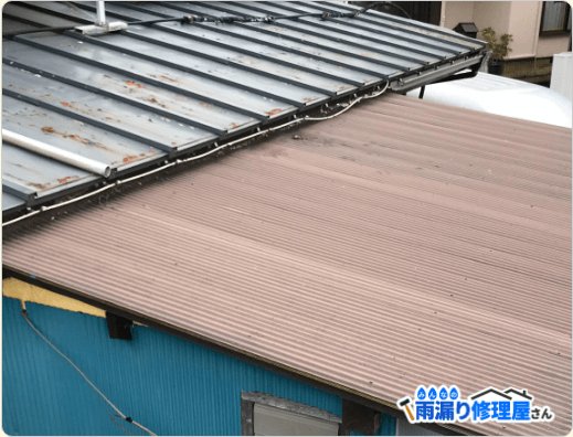 防水塗装が剥がれたトタン屋根